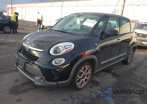 2014 Fiat 500L Trekking из США, поврежденный, VIN ZFBCFADH7EZ015067
